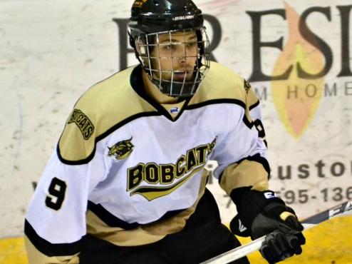 Bobcats Finish Strong in 4-2 Win over Wings