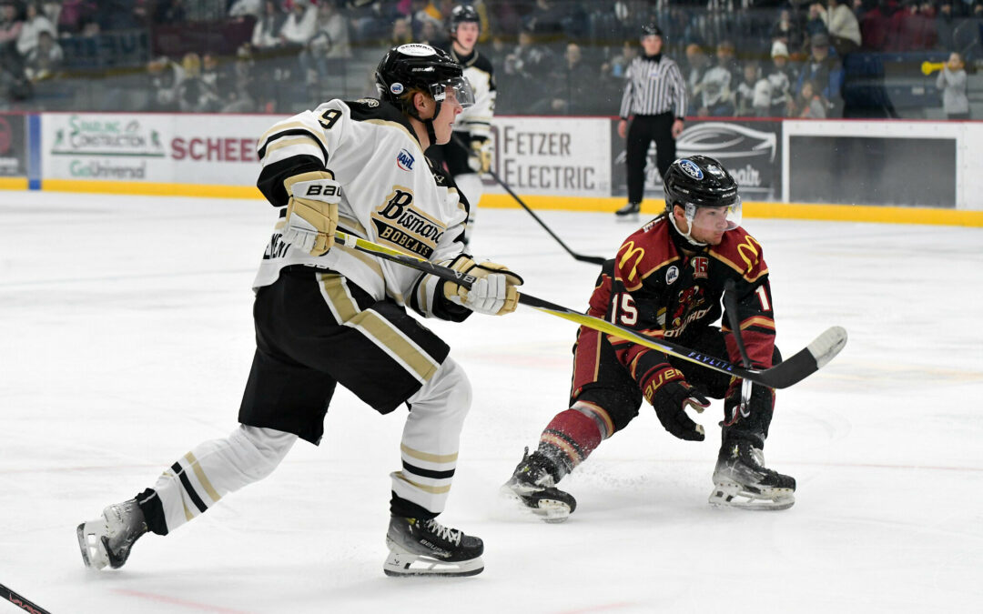 Bobcats and Minotauros take the ice for 7th Annual War in Watford